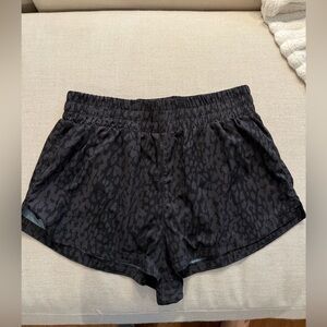 Women’s Varley Gray Animal Print Patterned Athletic Shorts size large